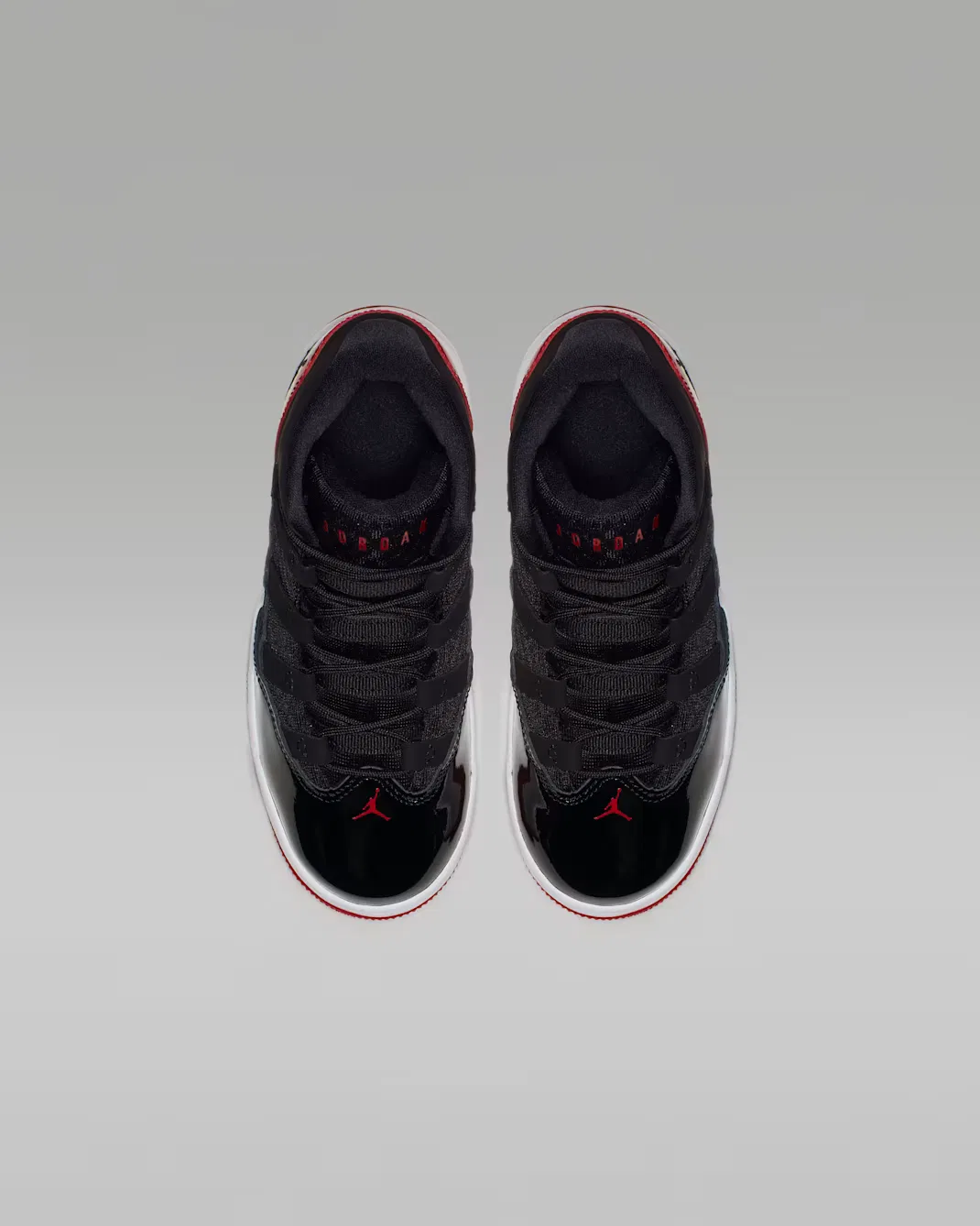 Детские кроссовки Jordan Max Aura, Black/Gym Red/White/Black — фото 4