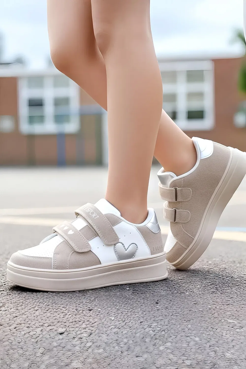 Детские кроссовки с сердцем Elle Sport, Taupe