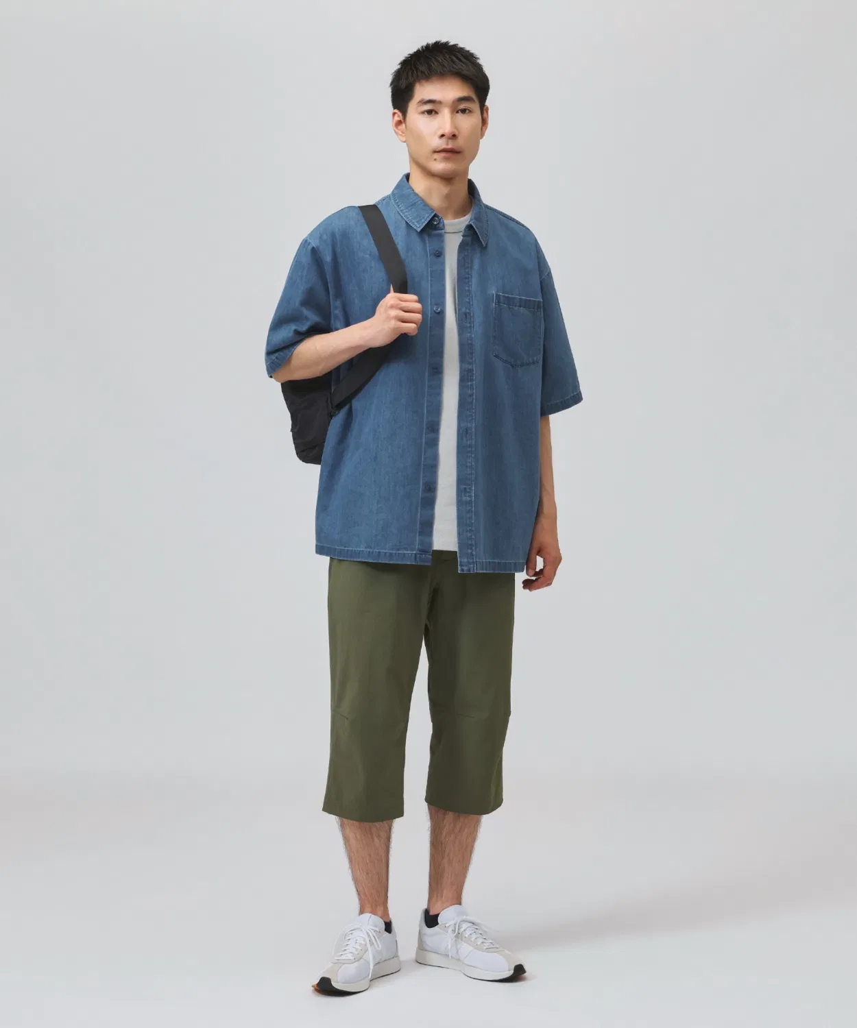Мужские штаны-чинос с зауженным кроем Cool Feeling Regular Fit Tapered Woven 3/4 Open Hem, Adidas, Black — фото 4