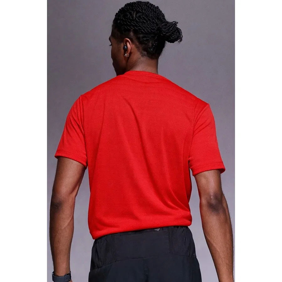 Футболка спортивная с коротким рукавом и принтом Nike Dri Fit Miler Red Ss Top, Красный — фото 2