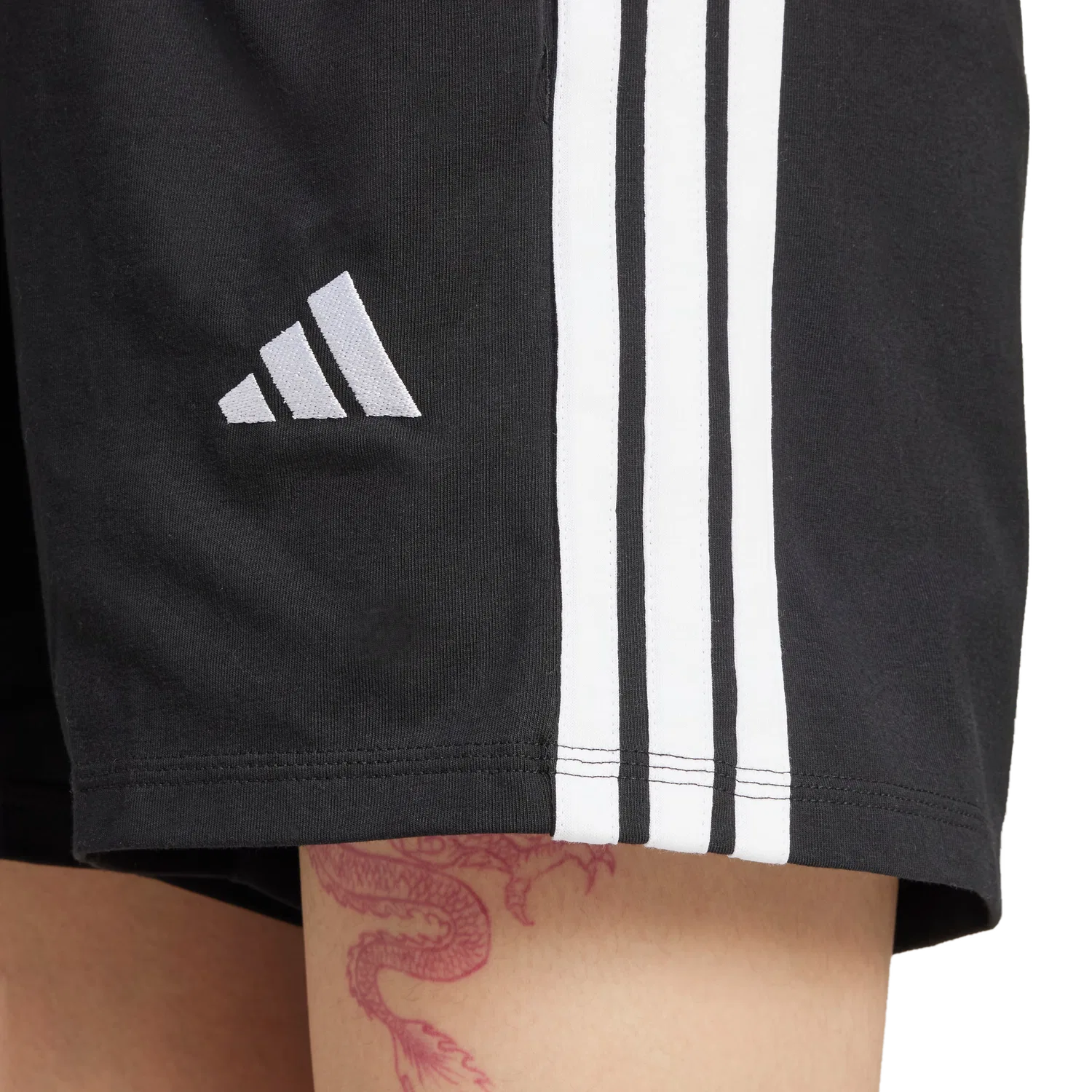Женские шорты Regular Fit Adidas, черный — фото 2