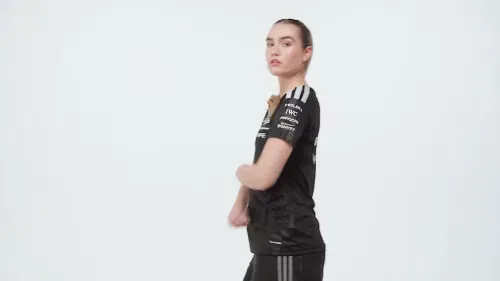 Женская футболка-джерси с вышитым логотипом Mercedes-AMG Petronas Formula 1 Team Driver Adidas Performance, черный — фото 2