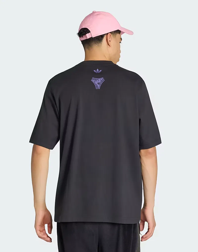 Футболка Adidas Originals Adilenium season 5 questra с графическим принтом, черный — фото 3