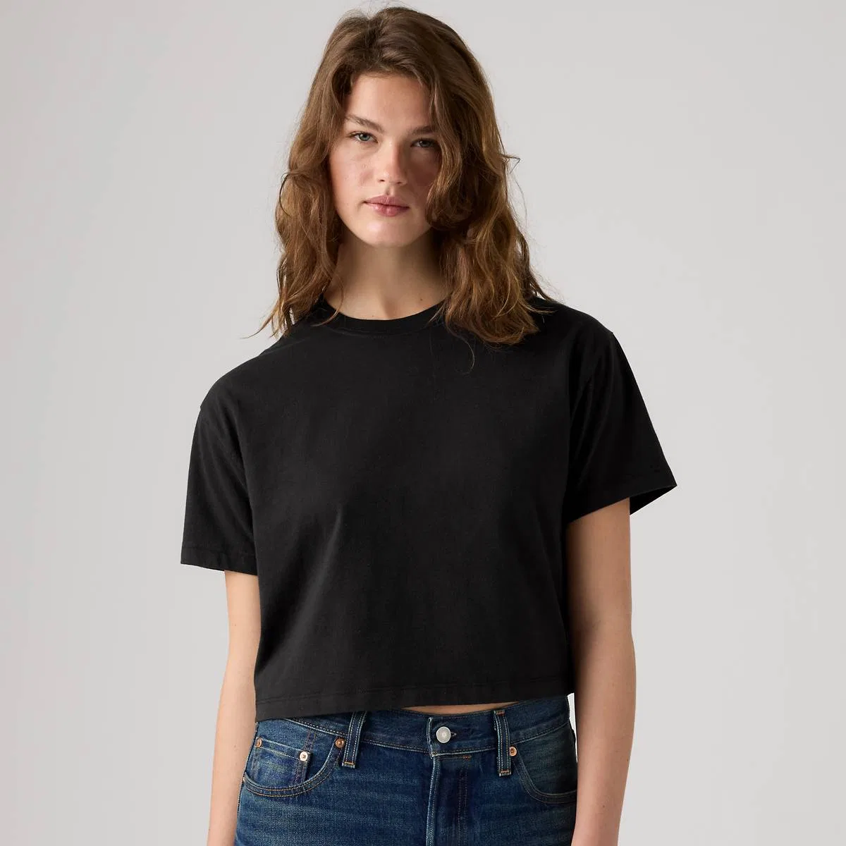 Укороченная футболка на каждый день Levi's, Anthracite Night - Black