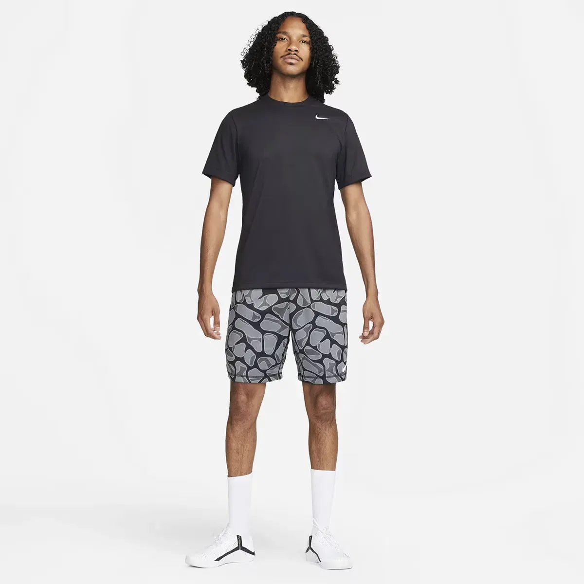Мужская футболка с технологией Dri-FIT Nike Dri-FIT Legend, Negro — фото 4