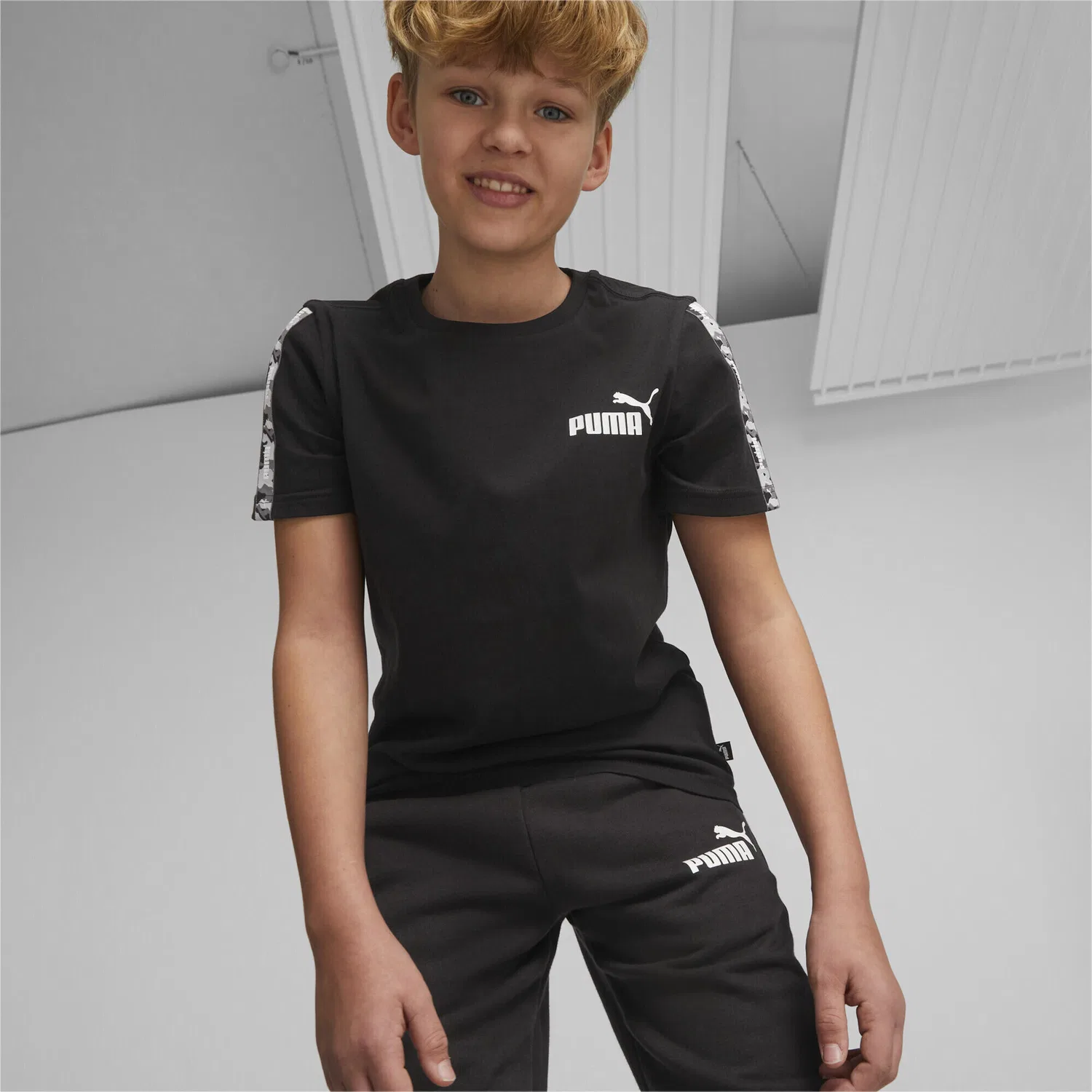 Детская футболка с камуфляжным принтом Essentials Tape Camo Puma, Schwarz — фото 2