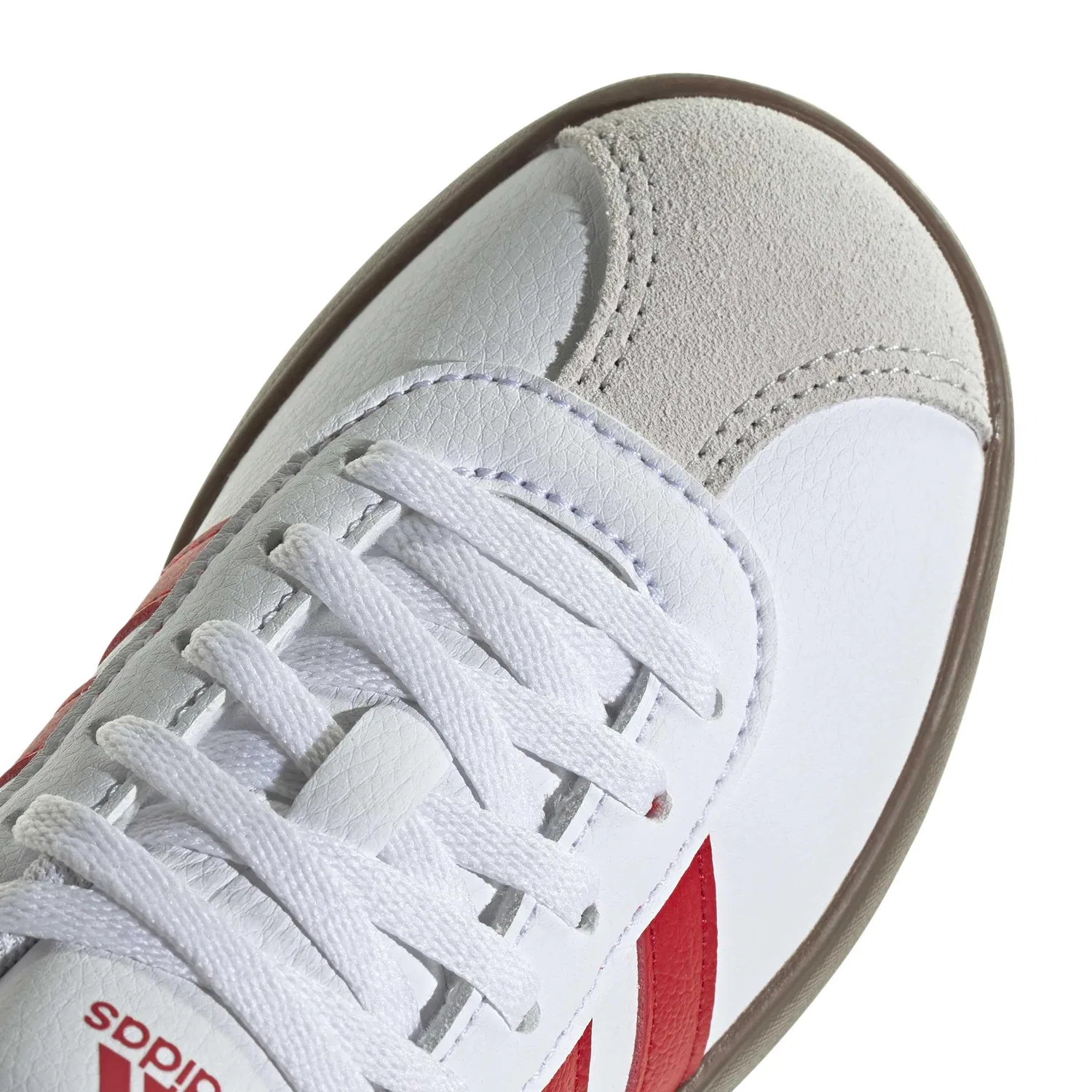 Детские кроссовки для мальчиков с полоской Vl Court 3.0 Kids Adidas, Ftwr White Better Scarlet Grey One — фото 4