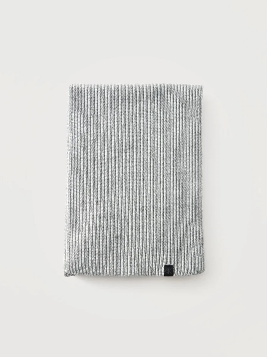 Комплект Calvin Klein Jeans серого цвета — фото 2