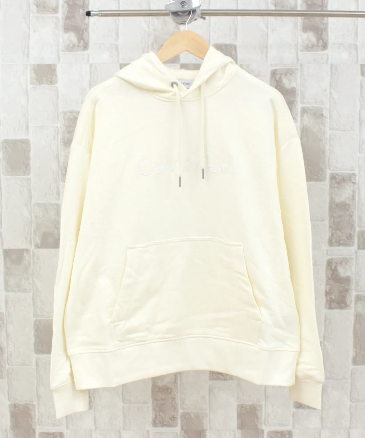 Мужское худи с длинным рукавомCalvin Klein, Off White
