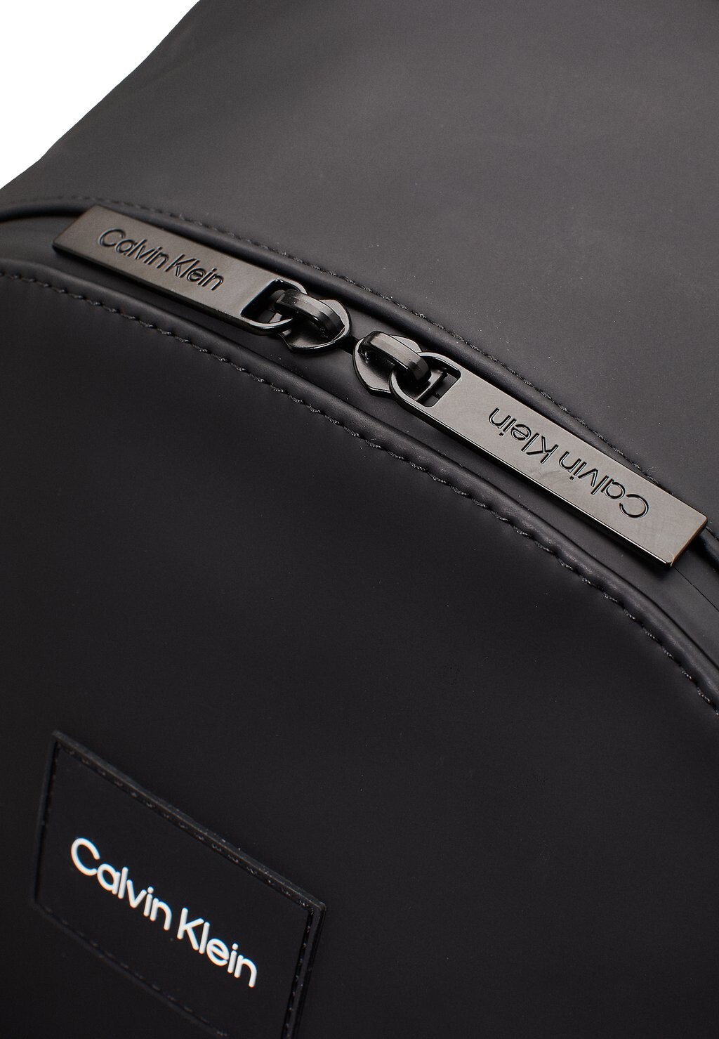 

Рюкзак ROUND Calvin Klein, черный