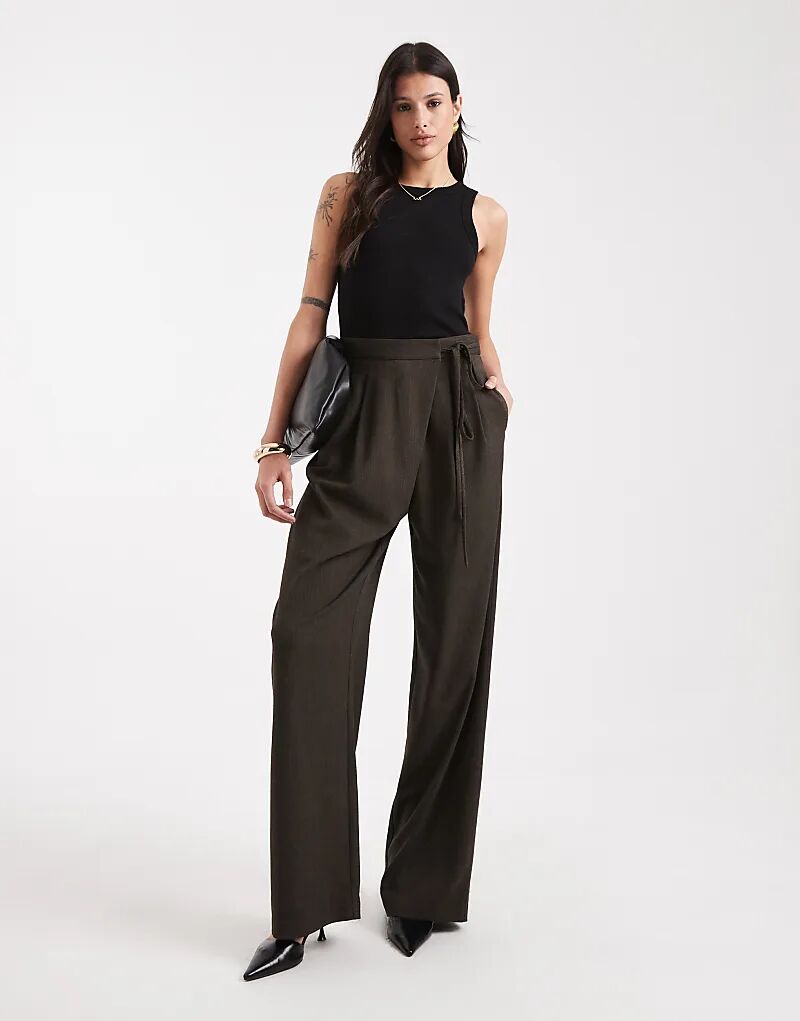 

Широкие брюки ASOS DESIGN Tall с завязками-завязками коричневого цвета с узором «ёлочка»