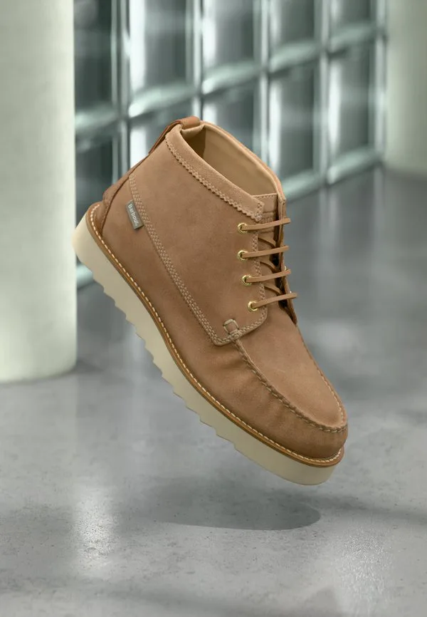 Ботинки-Чукка hadston на шнуровке до щиколотки Barbour, Trench