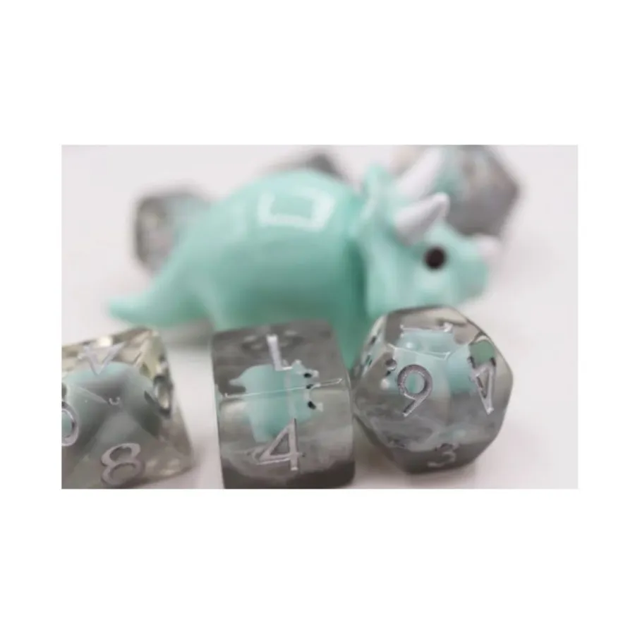 

Набор Poly — детский трицератопс с серебром (7), Dice Sets - Resin/Acrylic - Blue, Green, & Purple (Foam Brain Games)