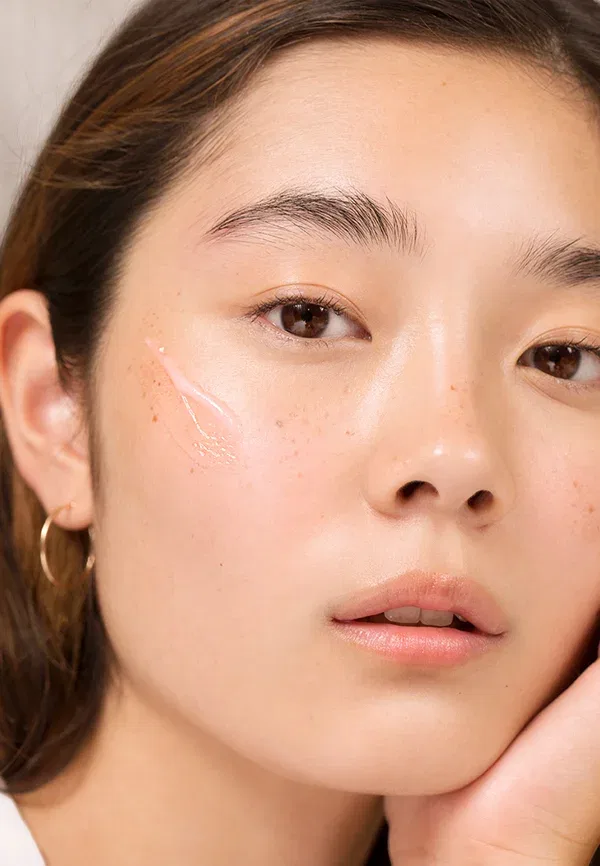 Тональный крем Makeup 24h - тональный крем 30 мл 3Ina, цвет 627 light peach — фото 3