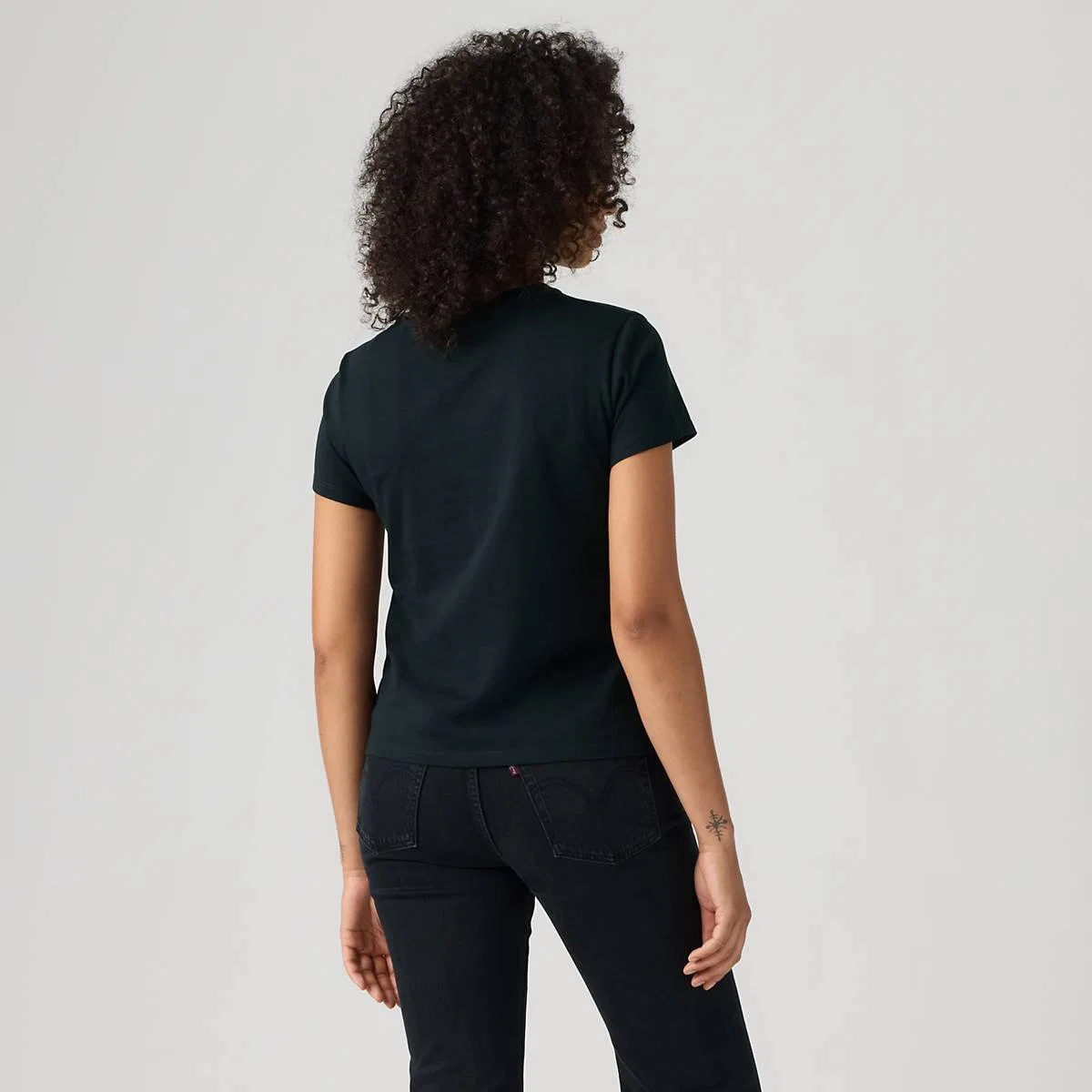 Футболка с идеальным графическим рисунком Levi's, Archival Silver Grid Anthracite - Black — фото 4