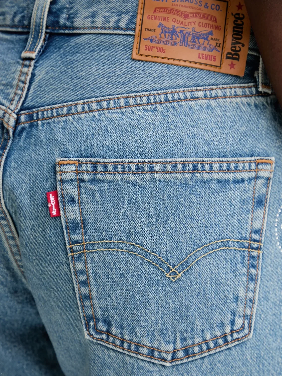 Джинсы 501 90-х с декором, синие Levi's, синий — фото 4