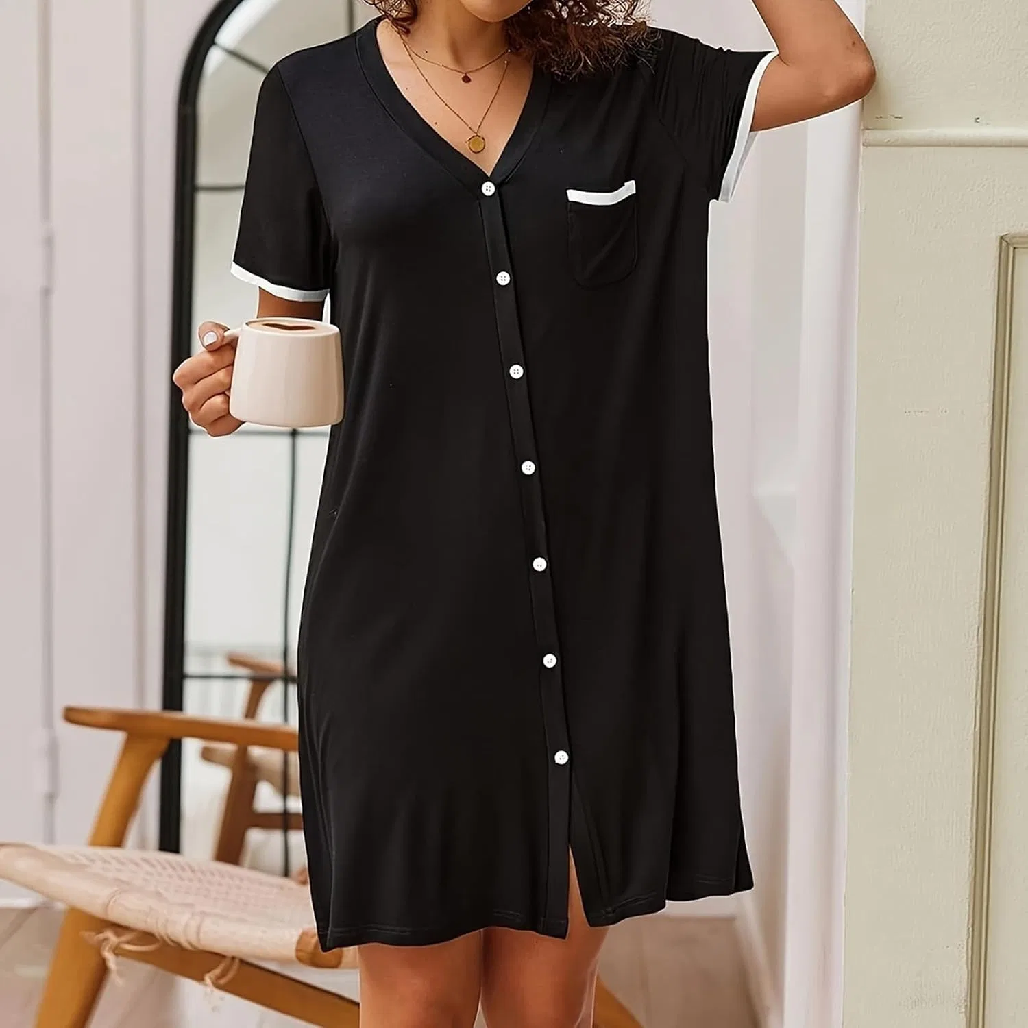 Женская пижамная рубашка с пуговицами и коротким рукавом, Black — фото 2