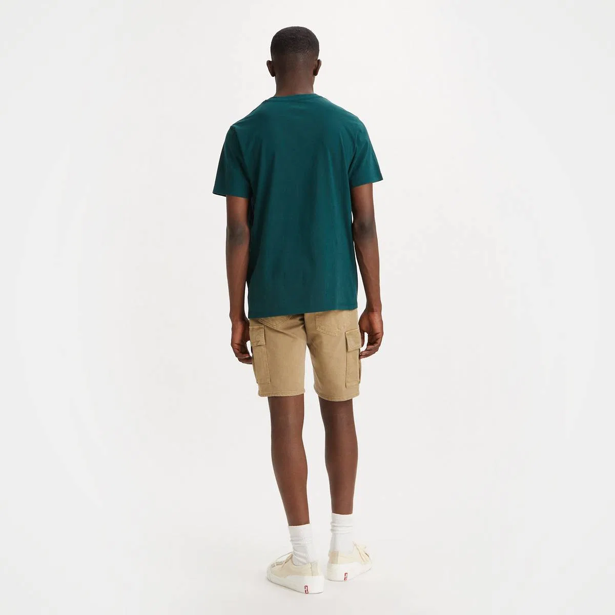 Классическая фирменная футболка Levi's, Ponderosa Pine - Green — фото 2