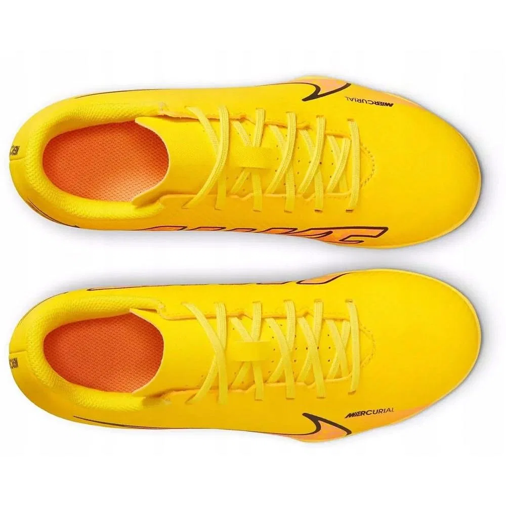 Детские бутсы для мальчиков с шипами Jr. Mercurial Vapor 15 Club Fg/Mg NIKE, Yellow Strike Sunset Glow — фото 4