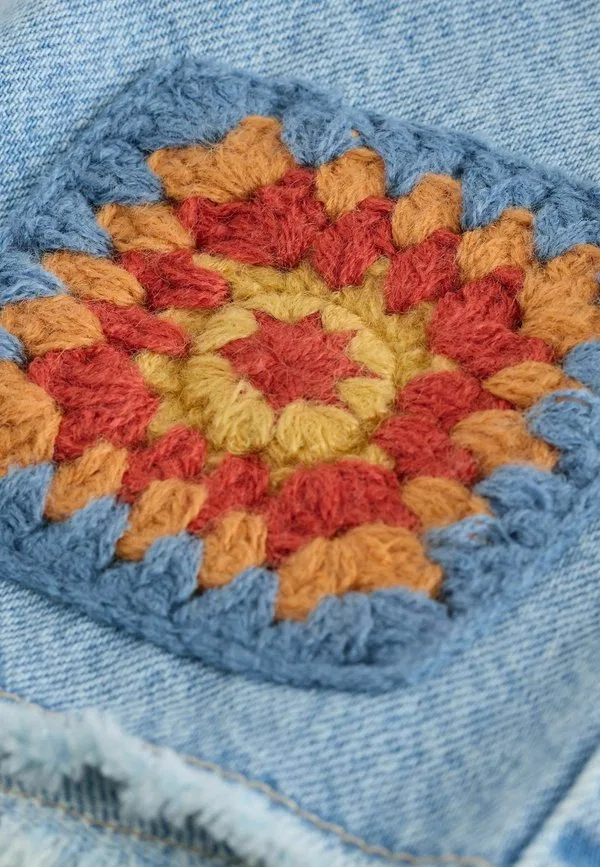 Джинсовые шорты стандартного кроя Next, Mid Blue Denim Crochet Applique — фото 3