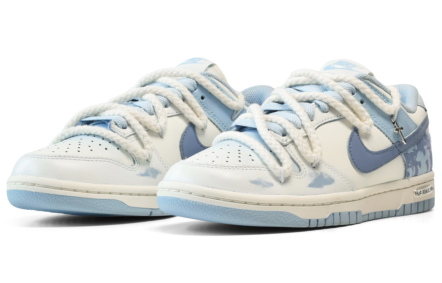 

Женские кроссовки для скейтбординга Nike Dunk