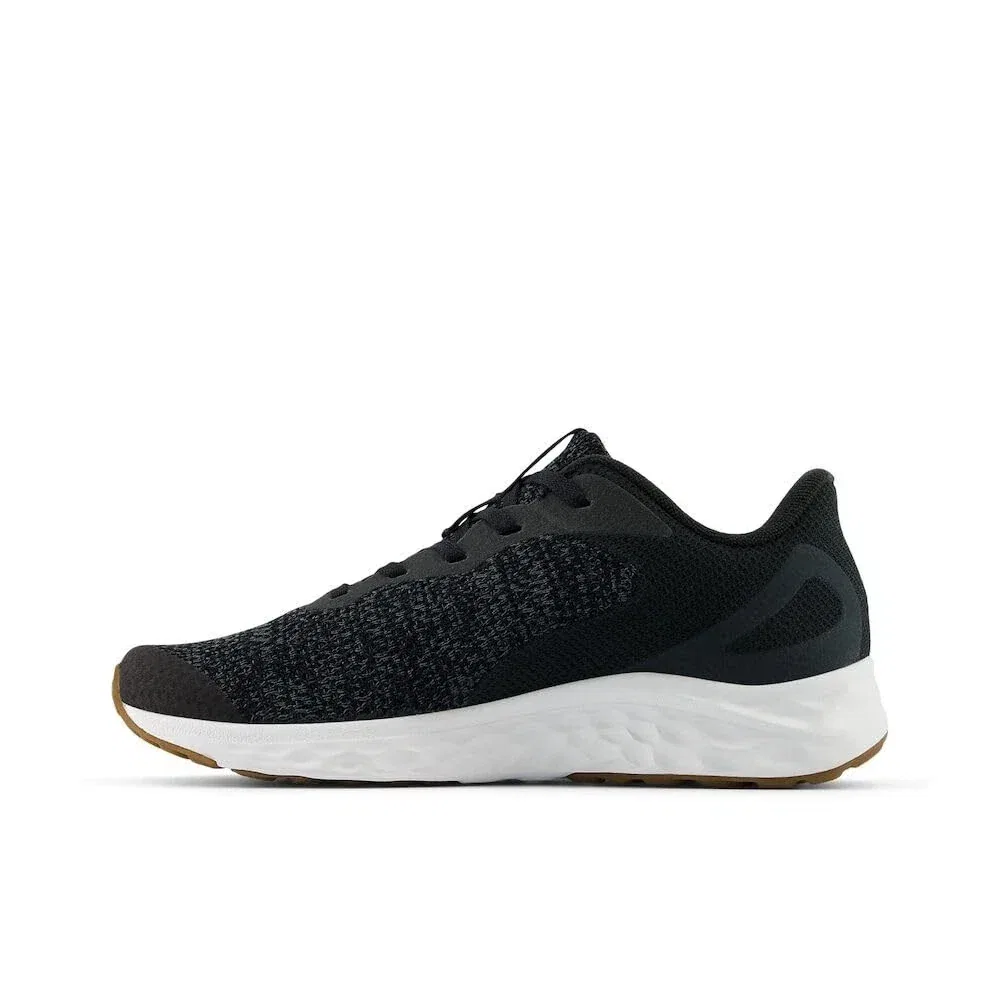 Детские кроссовки для мальчиков беговые Fresh Foam Arishi V4 New Balance, черный — фото 4