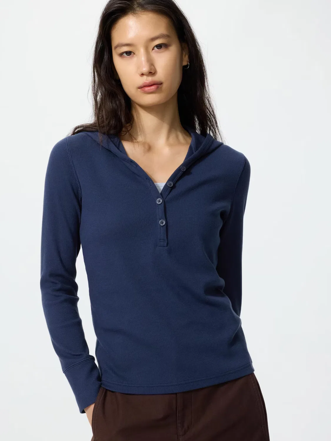 Футболка с капюшоном Uniqlo, базовый трикотаж, темно-синий