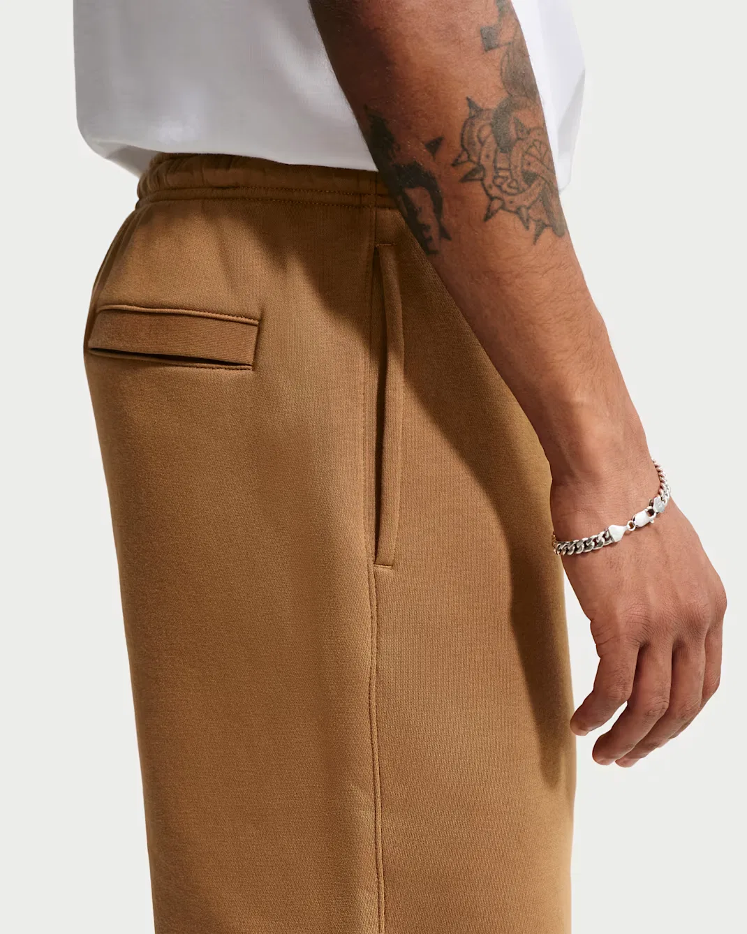 Мужские флисовые брюки с открытым низом Nike Club, Ale Brown/Ale Brown/White — фото 3
