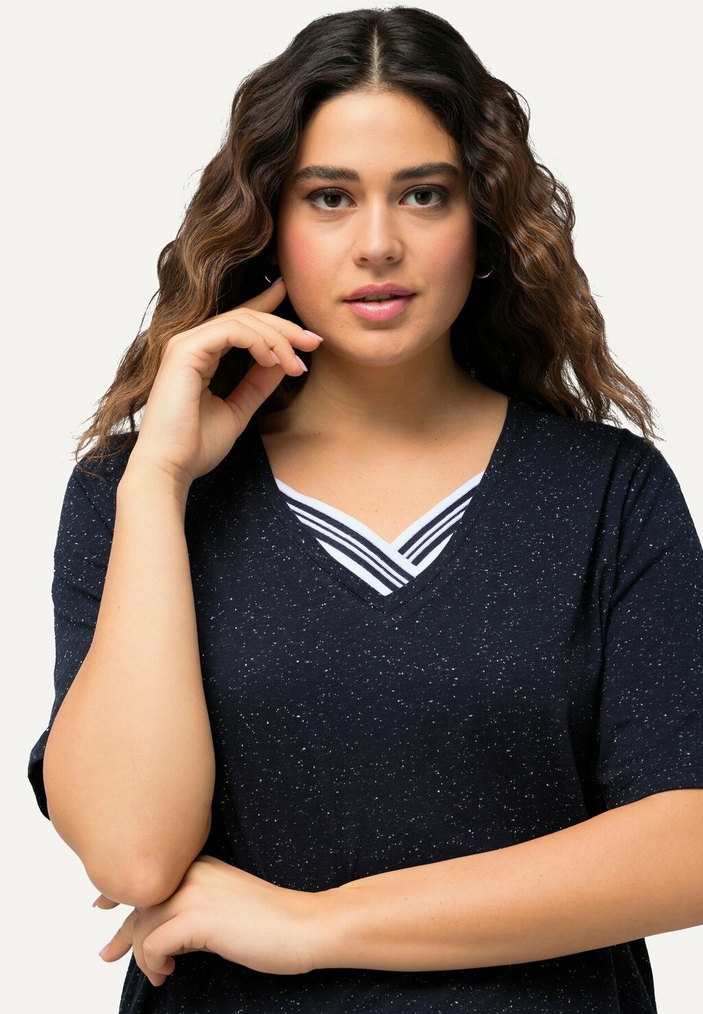 

Базовая футболка TEXTURED V-NECK Ulla Popken, темно-синий