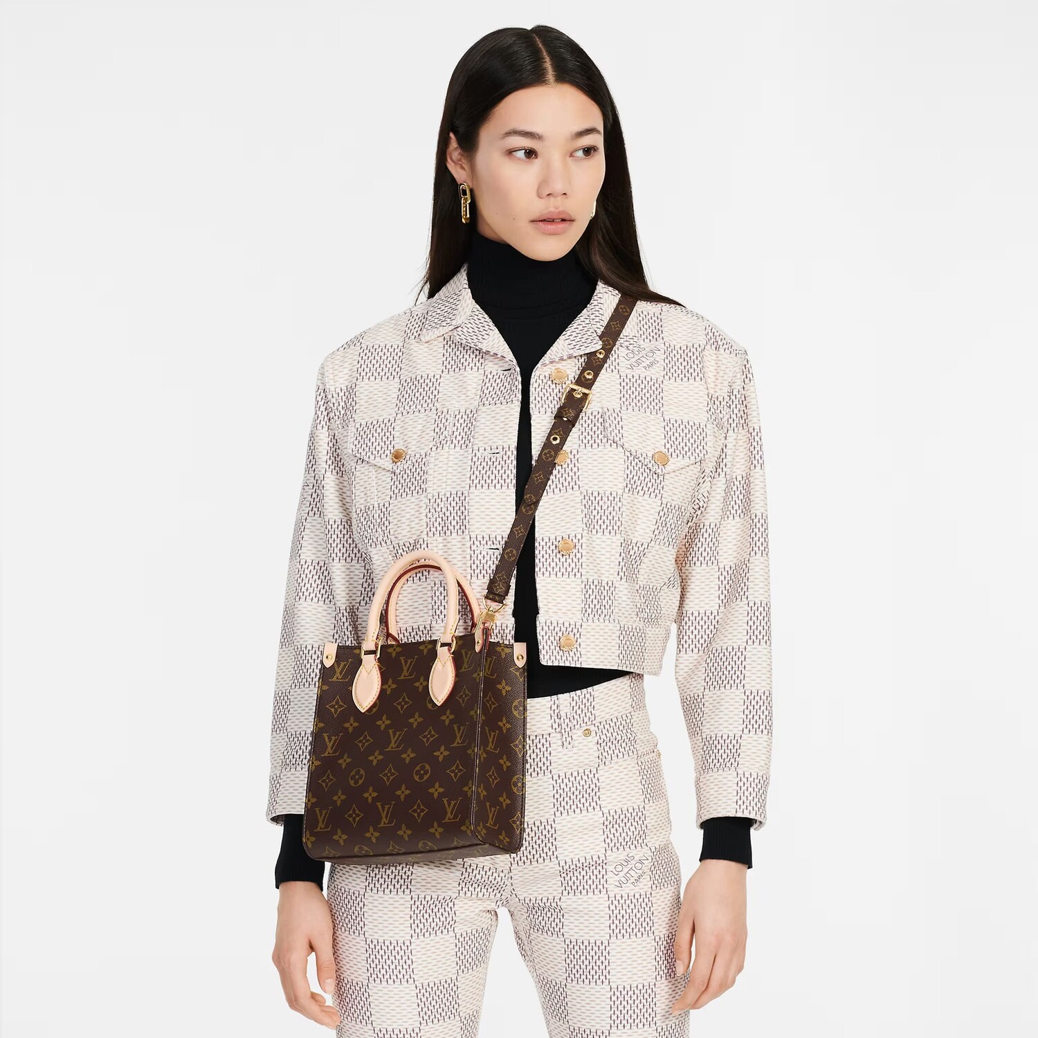 

Сумка Louis Vuitton Sac Plat BB Monogram, коричневый