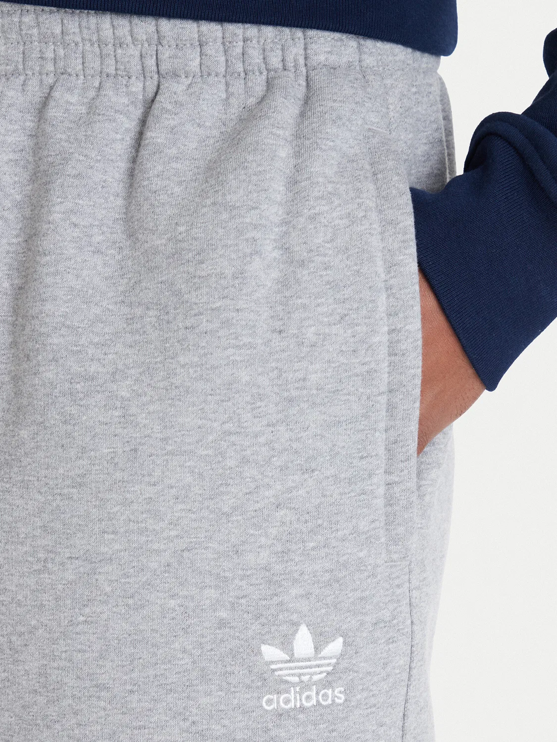Мужские спортивные шорты свободного кроя Trefoil Essentials Adidas, серый — фото 4