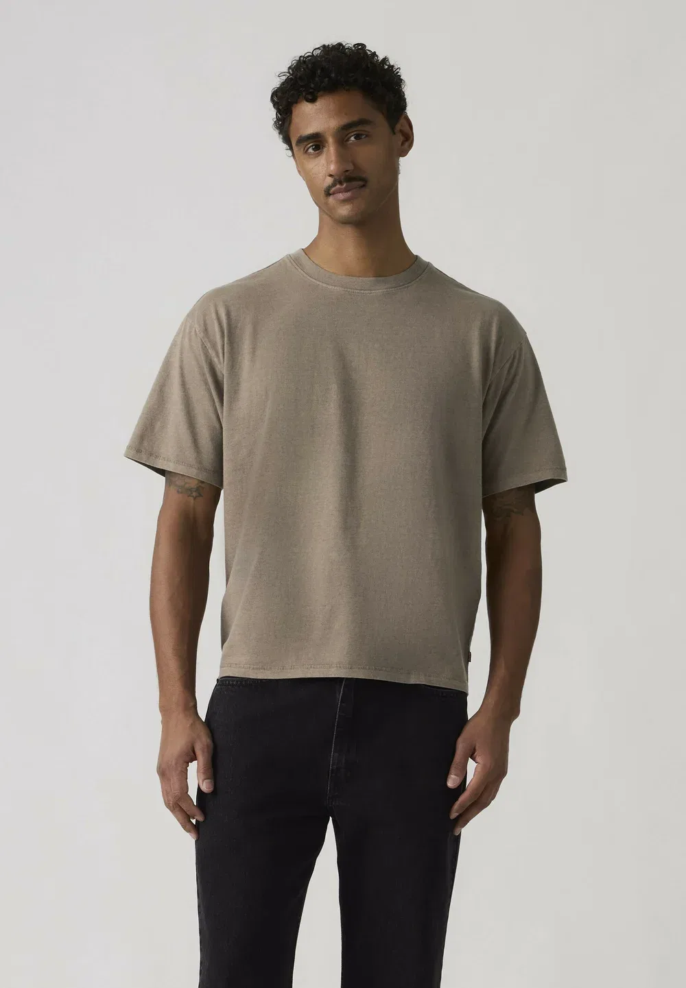 Простая футболка Levi'S, Sheen Wash Nightfall Navy - Browns