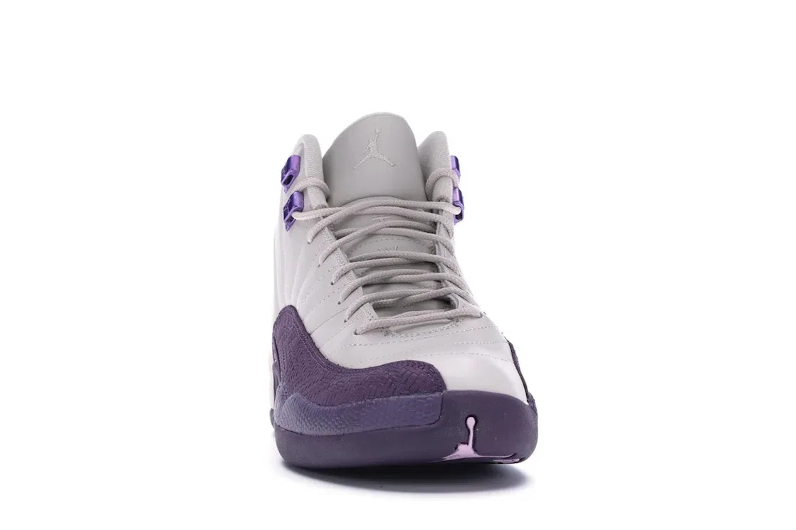Детские кроссовки Lifestyle с принтом Jordan 12 Retro Jordan, Desert Sand/Desert Sand-Pro Purple — фото 2