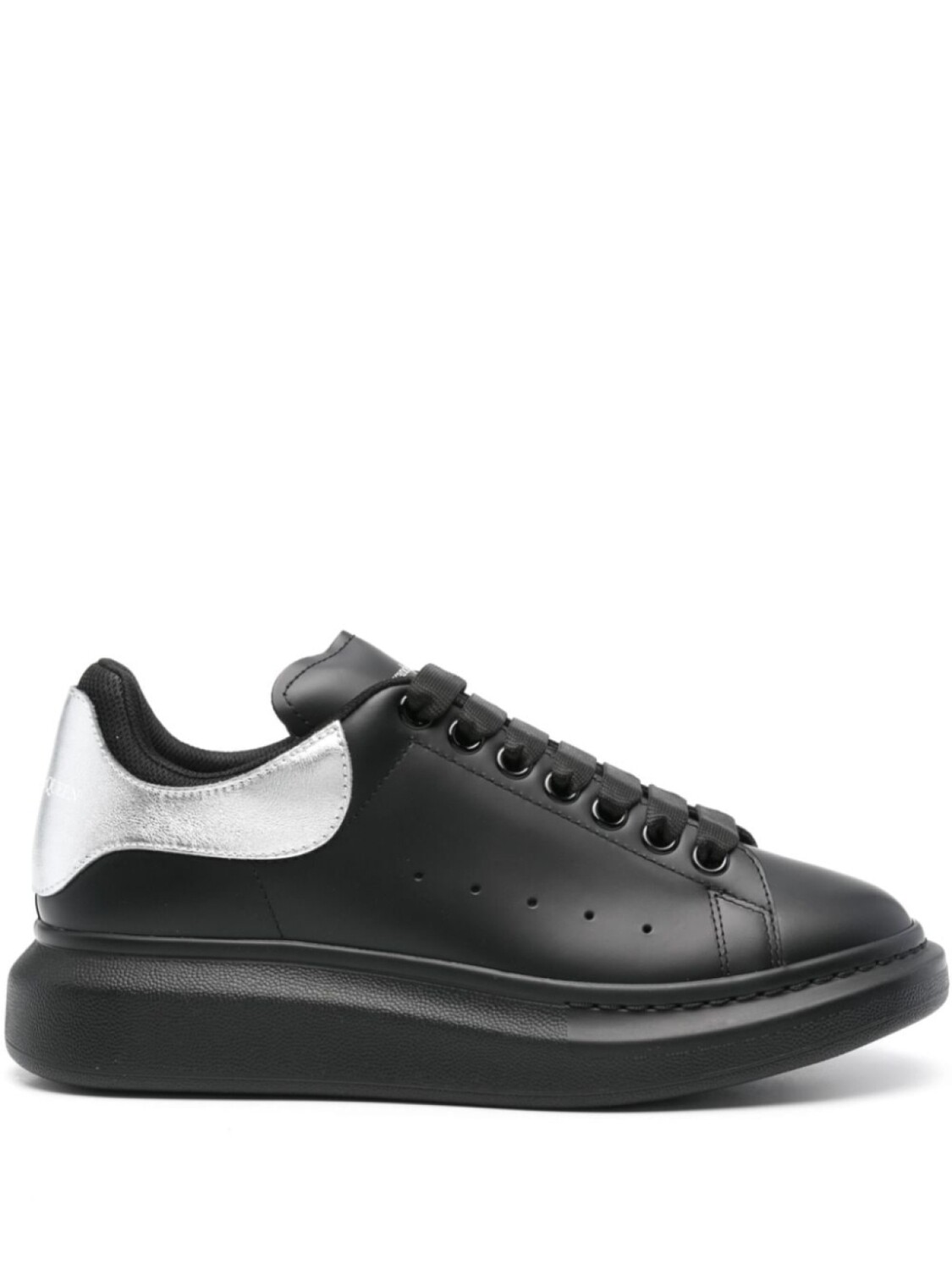 

Alexander McQueen кроссовки Oversized, черный