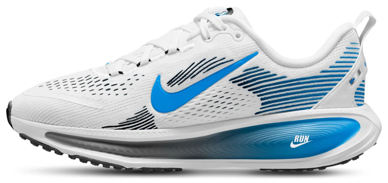 Кроссовки для мальчиков Vomero 18 Nike, цвет White/Bluehero/Black — фото 2