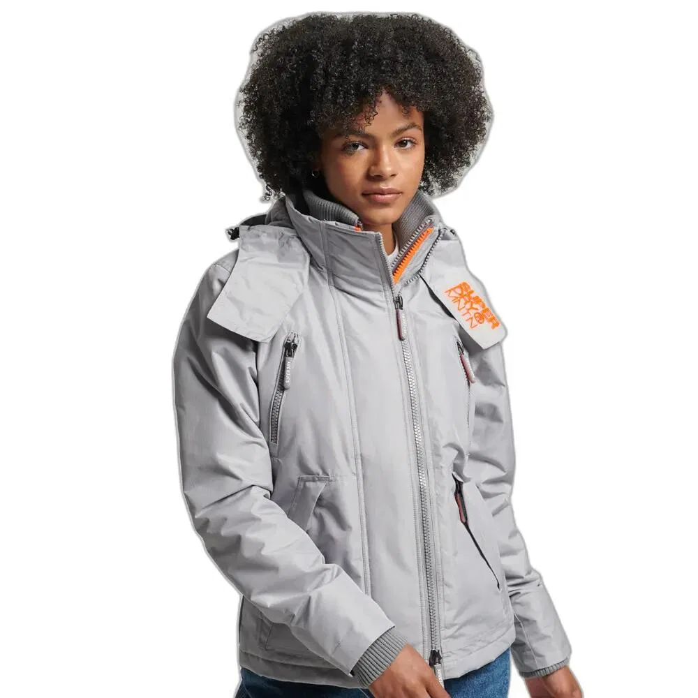 Женская ветрозащитная куртка Mountain Superdry, Grau — фото 2