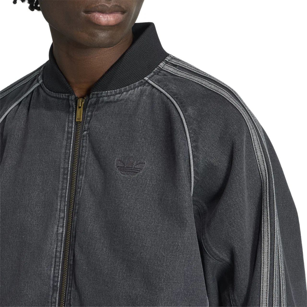 Мужская куртка из денима с принтом Superstar Denim Track Top, adidas, True Black Denim — фото 3
