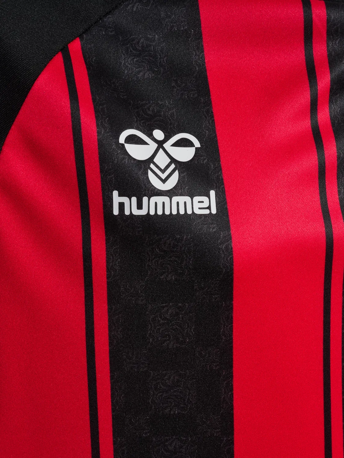 Детская футболка с коротким рукавом реглан Hmlmatch Striped Jersey S/S Kids Hummel, Rot Schwarz — фото 3
