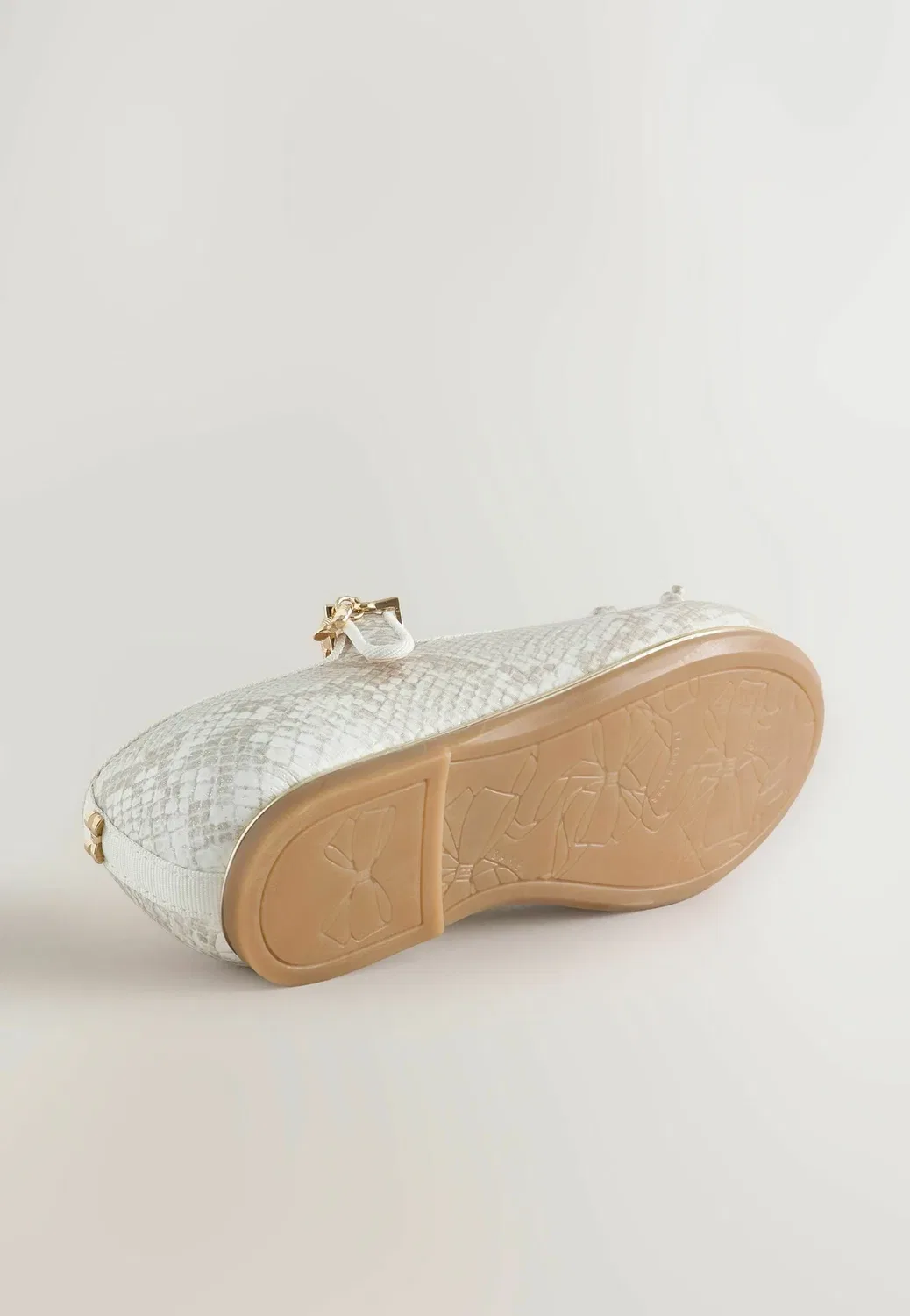 Туфли-Мэри-Джейн с бантом и змеиной кожей - детские туфли Baker By Ted Baker, Ivory — фото 3
