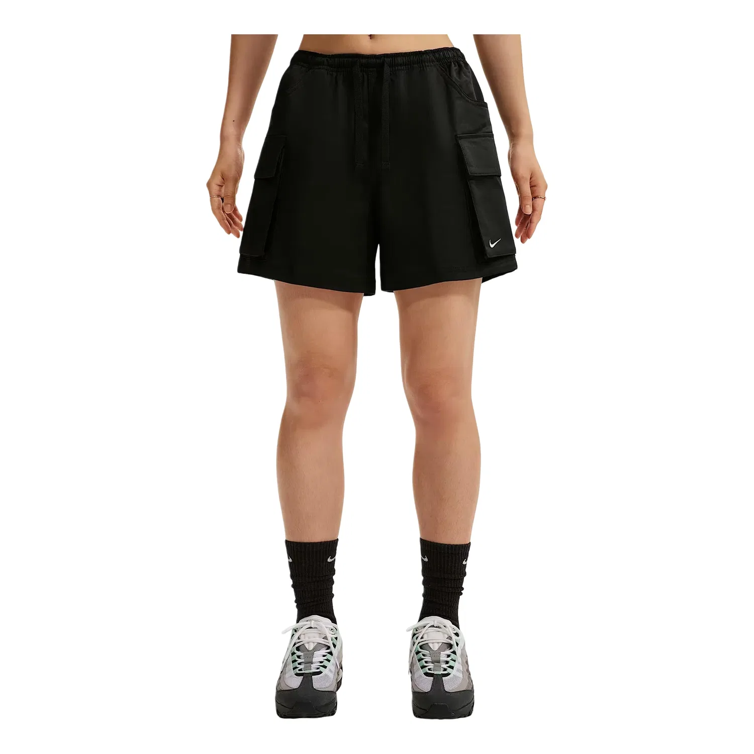 Женские шорты Sportswear Loose Mid-Waist Woven Cargo Shorts Asia Sizing 'Black' Nike, черный
