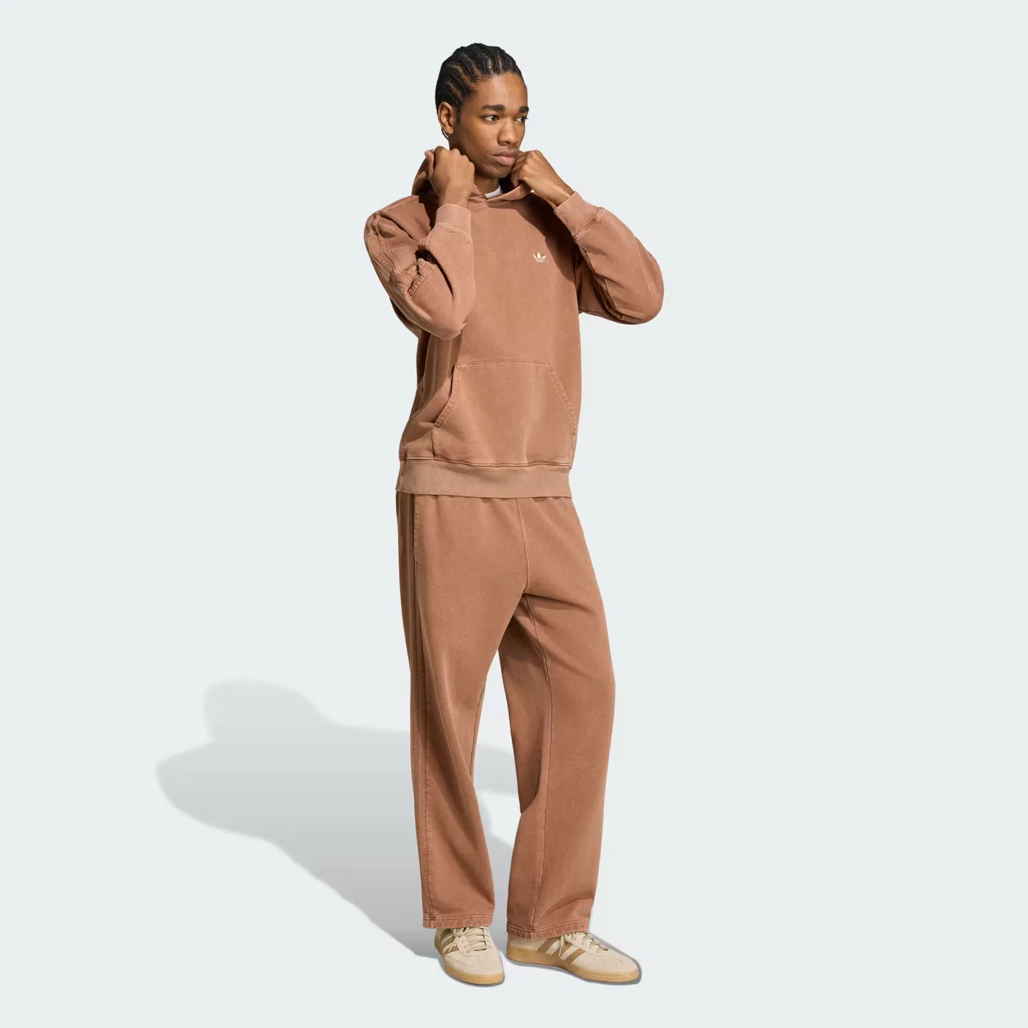 Мужское худи свободного кроя на шнурке Trefoil Essentials Washed Loose Hoodie Adidas Originals, коричневый — фото 3