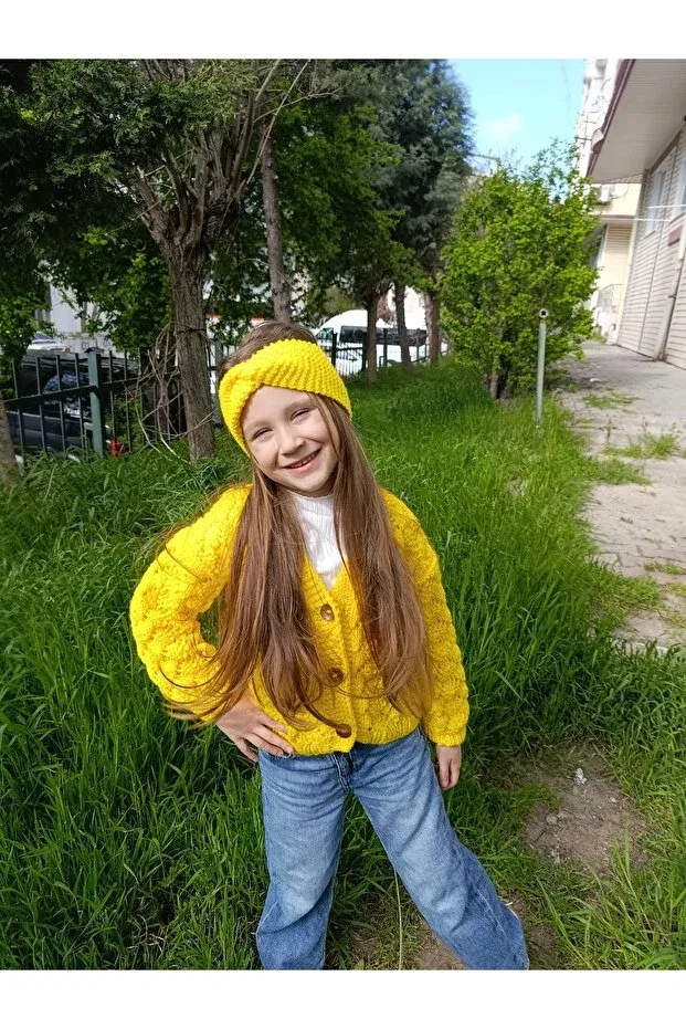 Детский кардиган с V-образным вырезом Hand knitted kids cardigan El Örgüsü Cici Bebe, Yellow