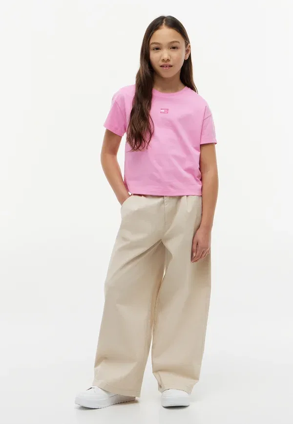 Футболка Tommy Hilfiger Tonal flag basic t-shirt, розовая маргаритка — фото 2