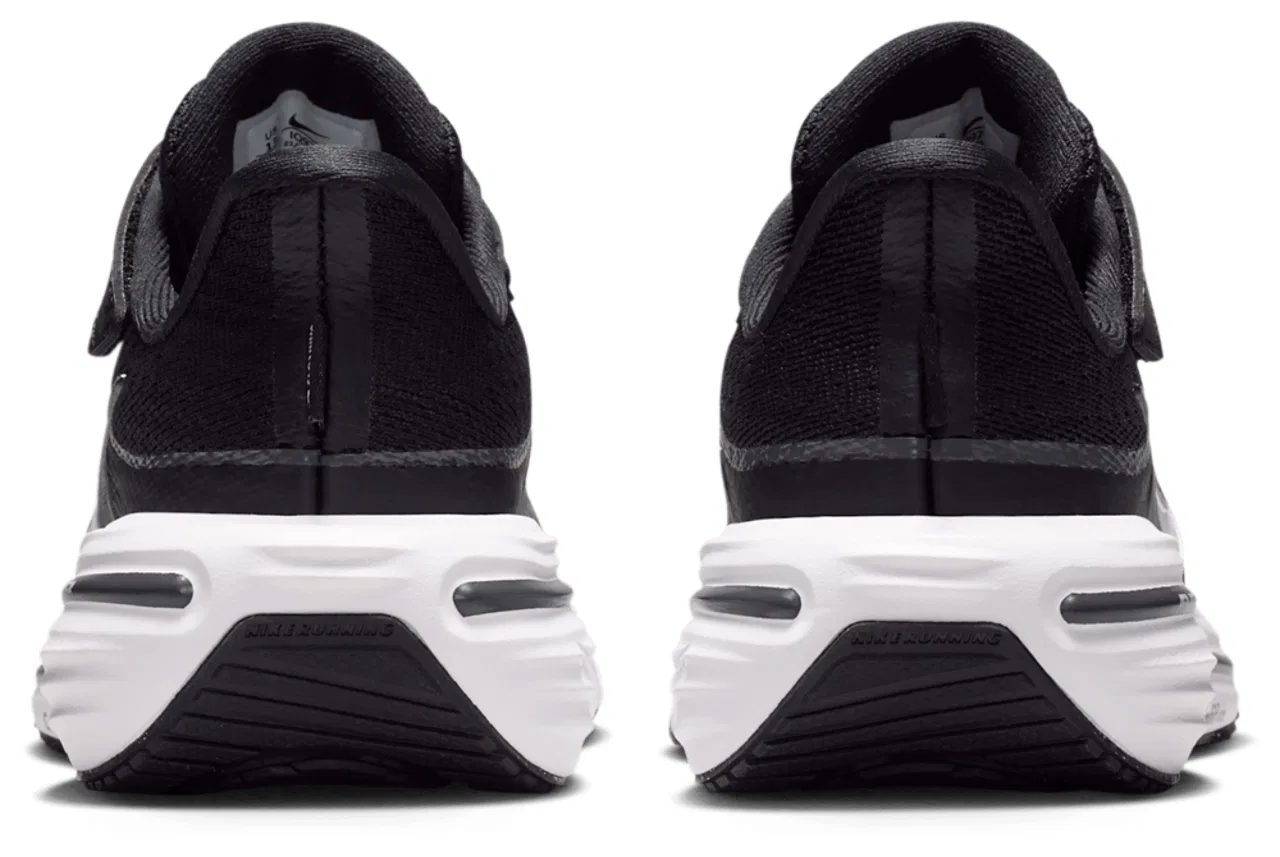 Детские кроссовки для мальчиков с дышащим верхом Nike Winflo 12, Grey/Black/White — фото 3