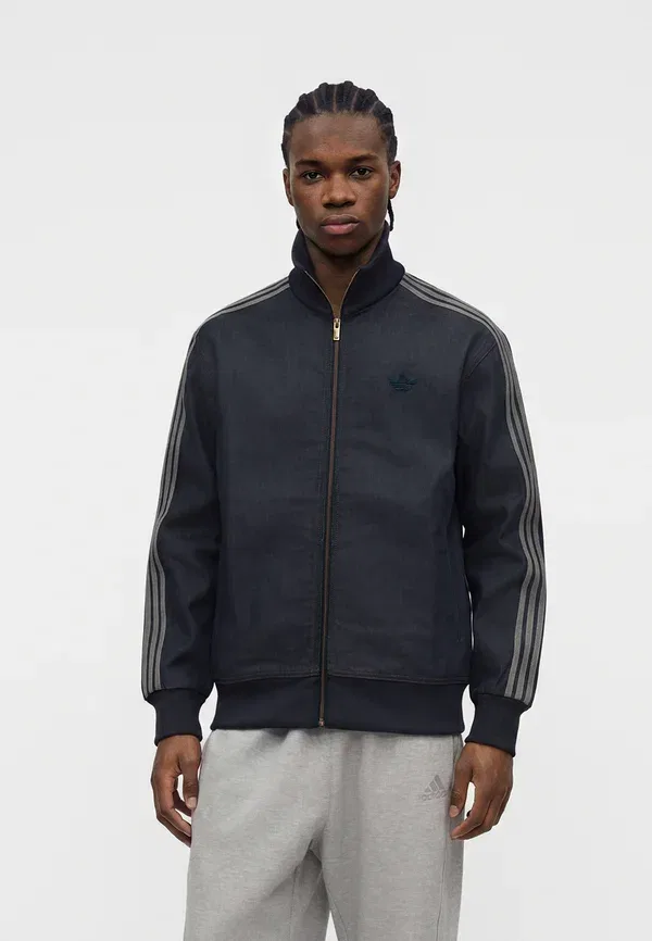 Джинсовая куртка с вышивкой Adidas Originals, индиго