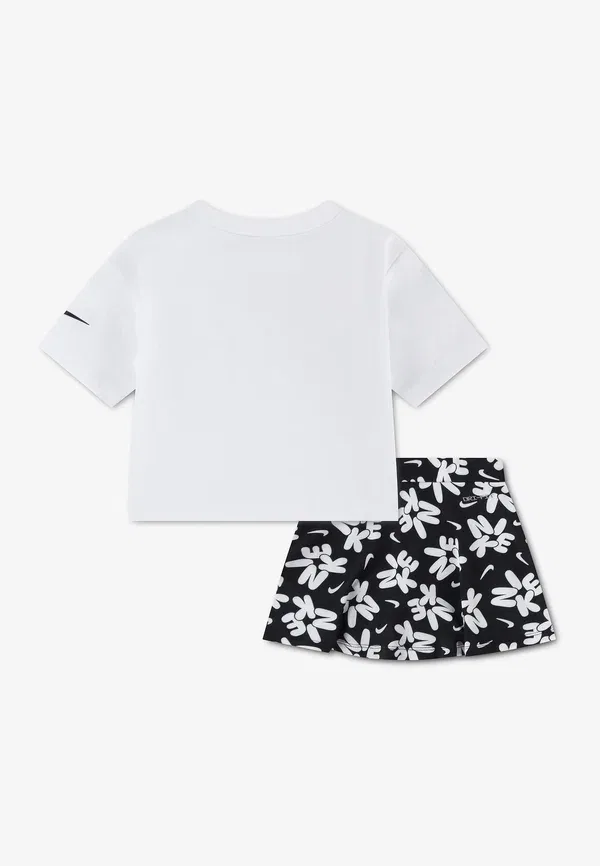 Комплект из футболки и шорт с принтом Nike Sportswear, черный — фото 2