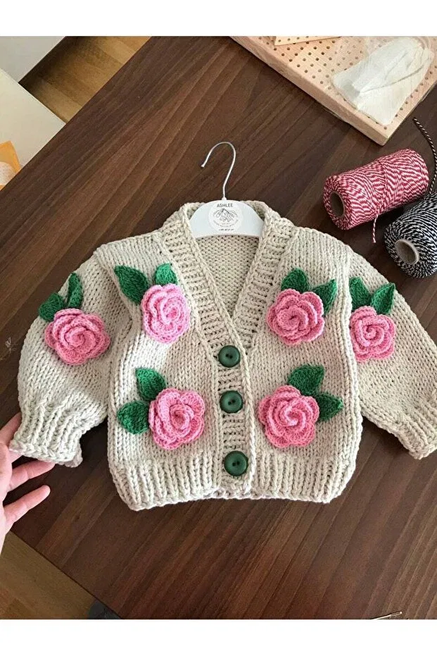 Детский кардиган для девочек с цветочной вышивкой Rose Detailed Hand Knitted Children's Cardigan El Örgüsü, Beige