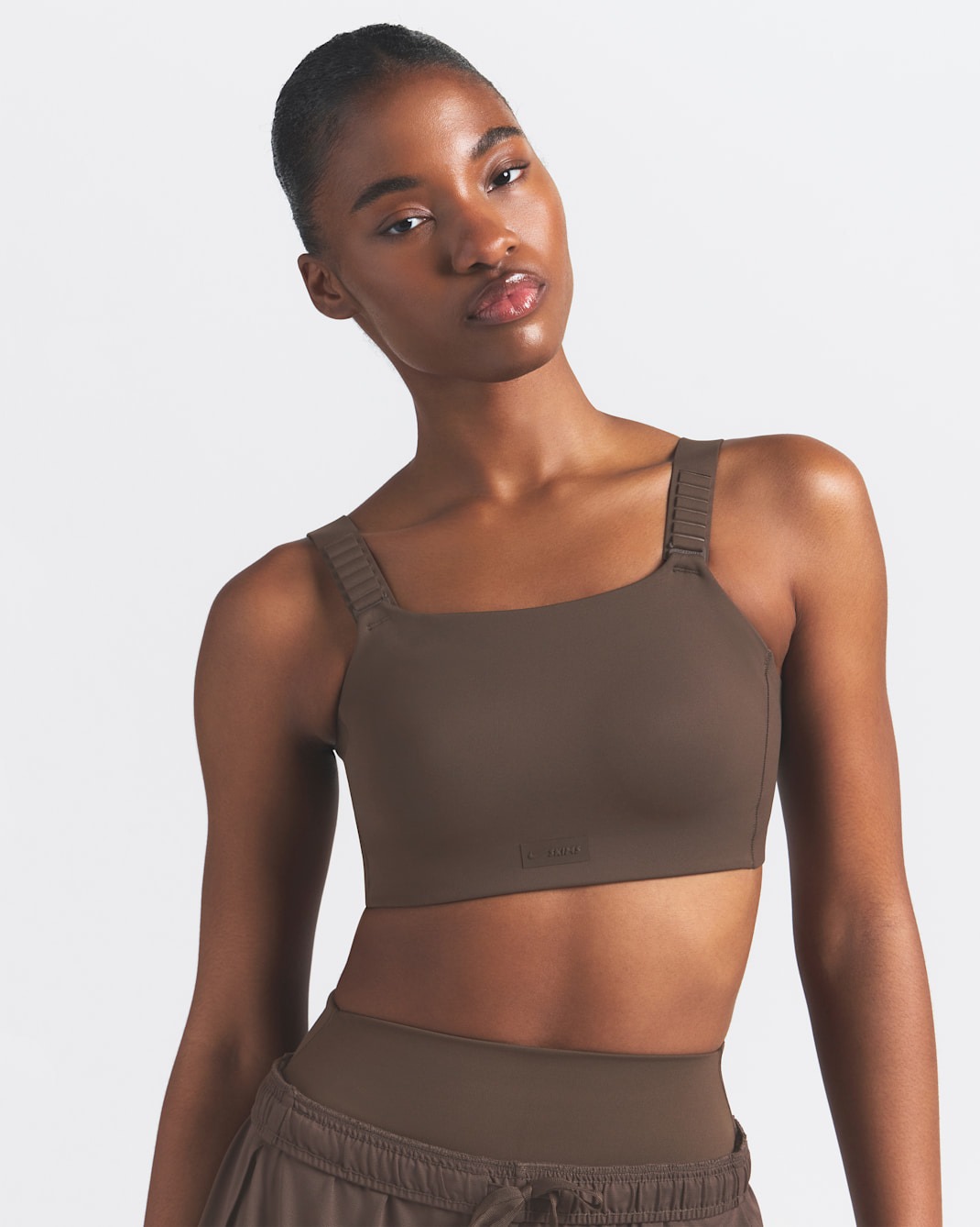 Топ NikeSKIMS Matte Women's Wide-Strap, темно-коричневый — фото 2
