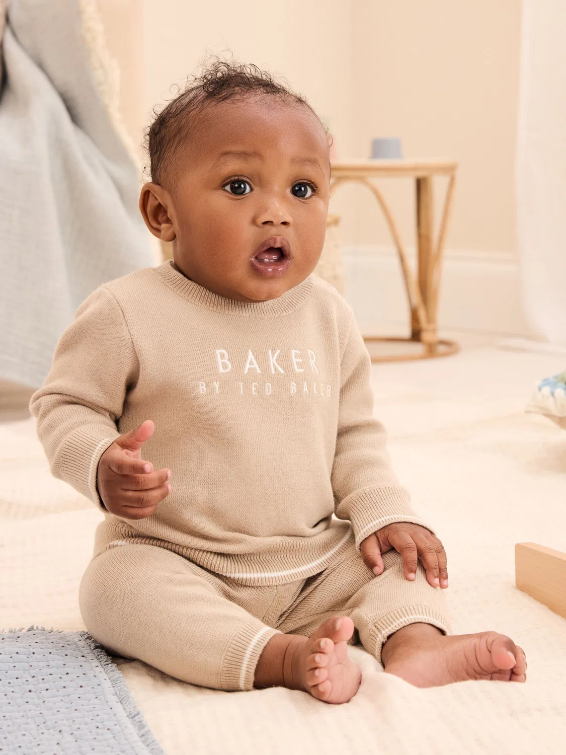 Нейтральный вязаный топ и джоггеры Baker by Ted Baker, Neutral