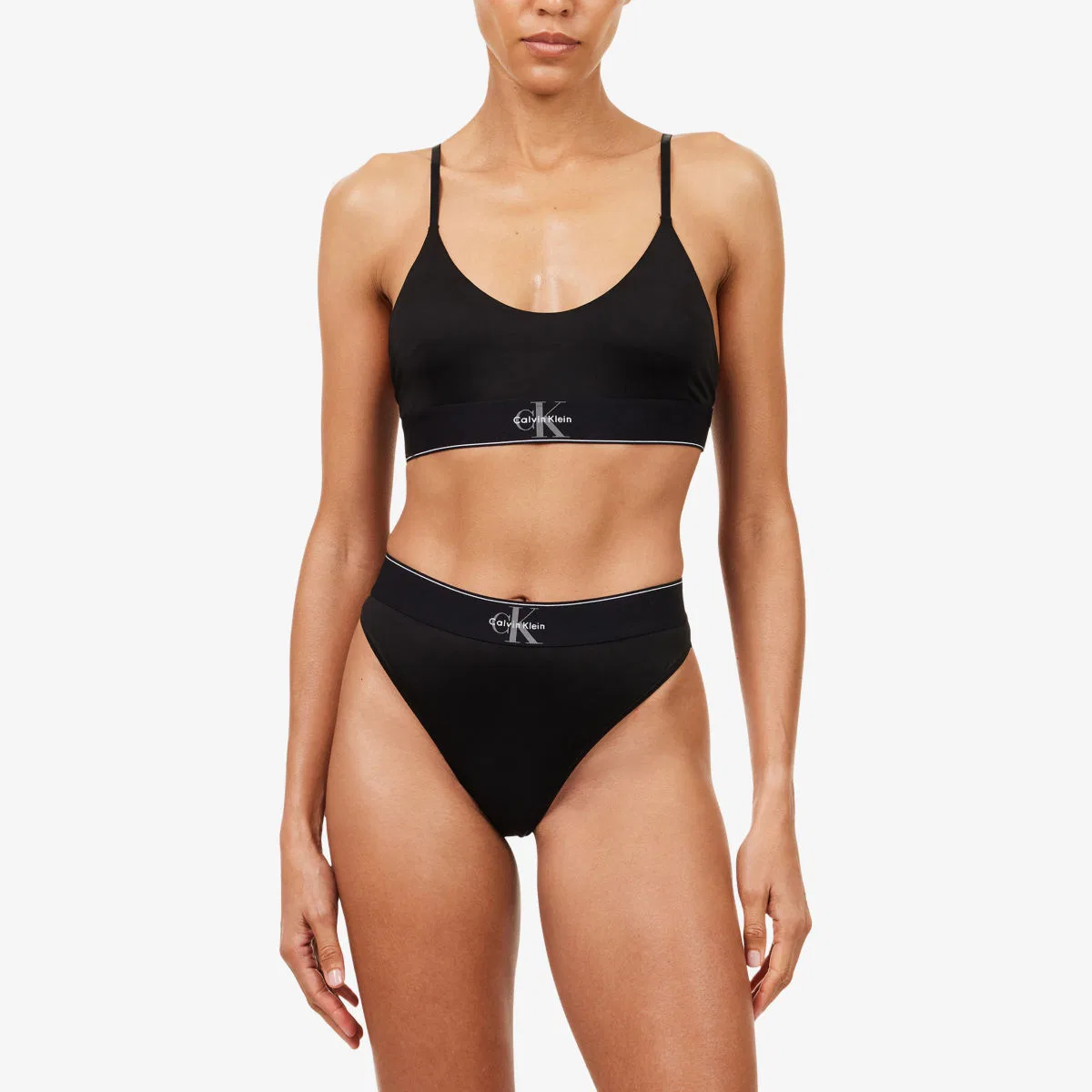 Трусики-стринги из эластичной микрофибры с графическим монограммом Calvin Klein, черный — фото 2
